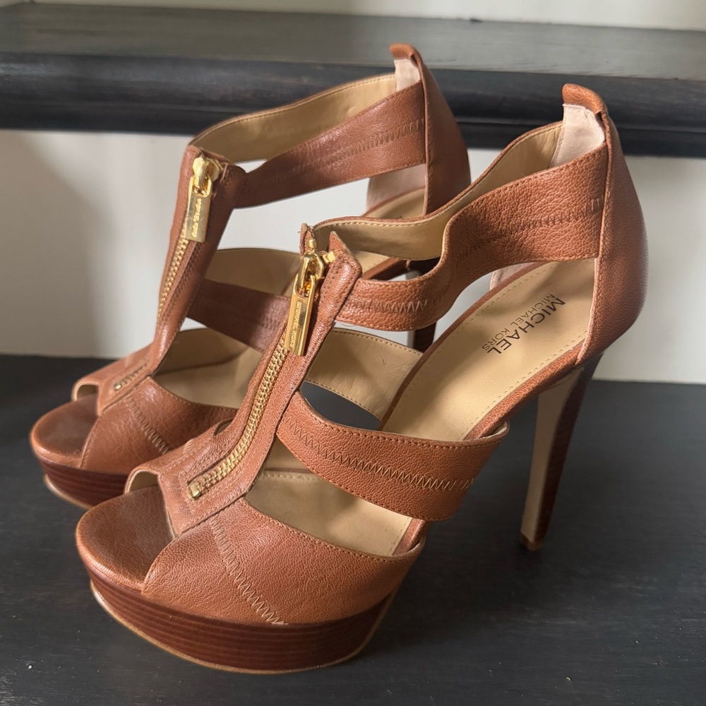 Michael Kors brown zippered heels size 8M